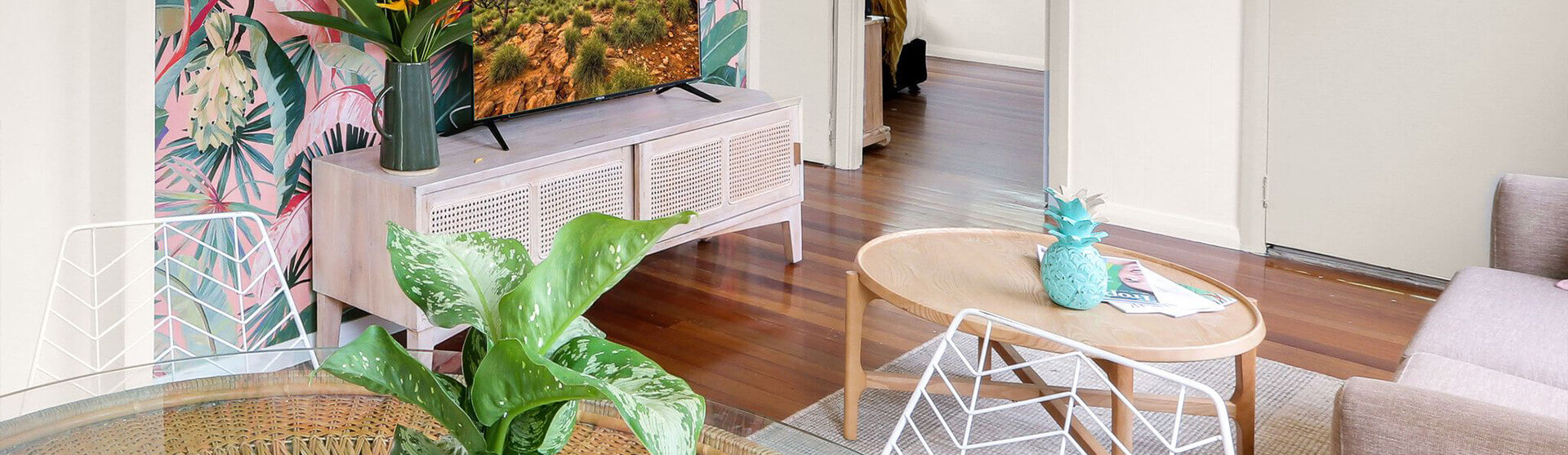 Minimal living room interior - Cozie homes